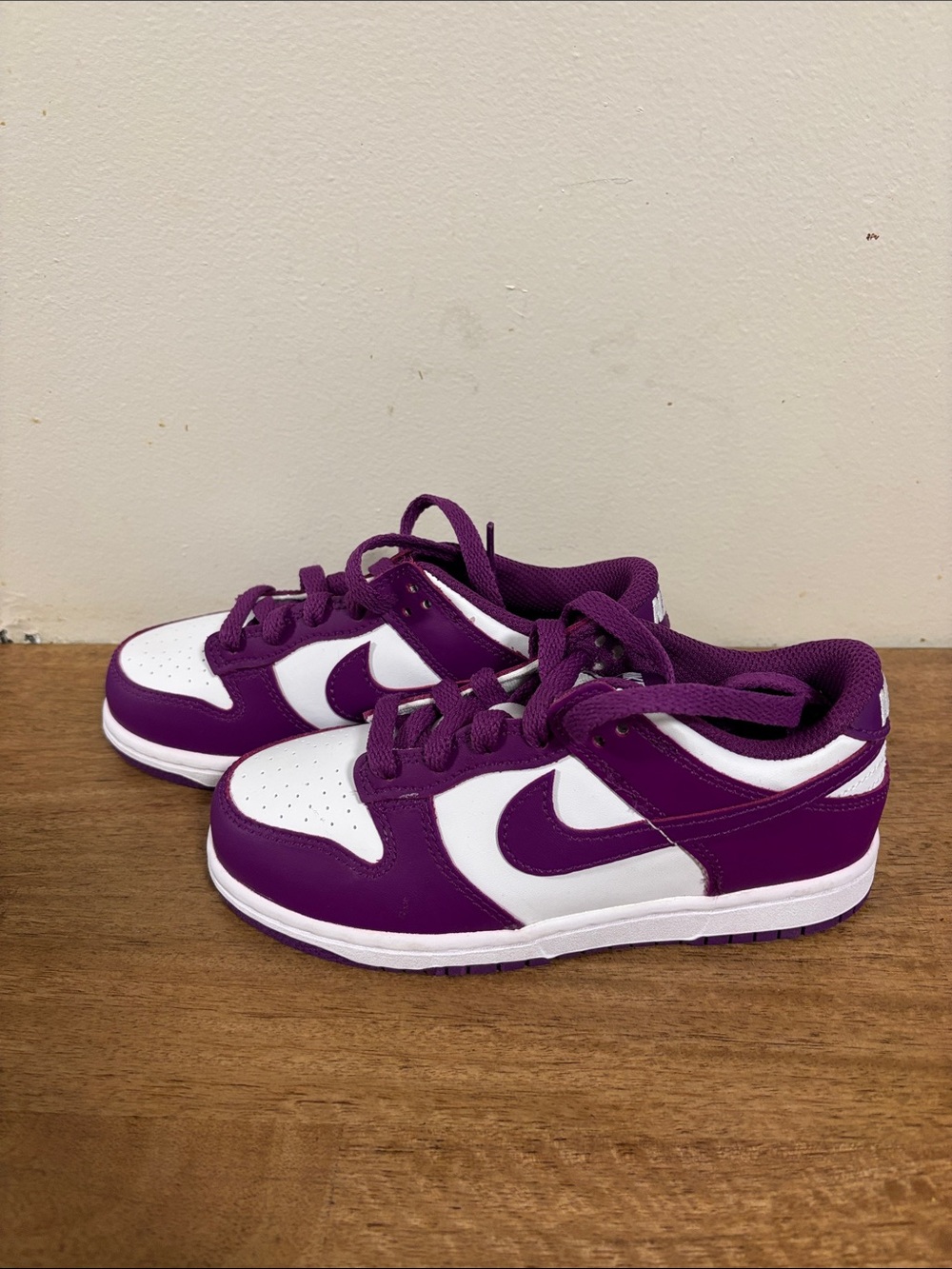 Nike Dink Low Kids Sneakers in Purple and White size 13c New open box